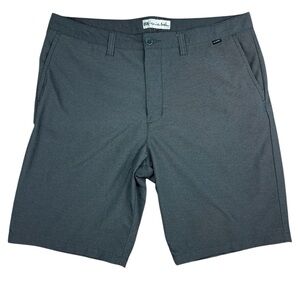 Travis Mathew Shorts Men’s 38‎ (Approx) Gray Golf Flat Front Outdoor - READ!